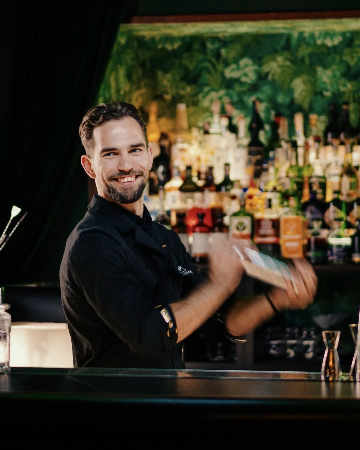 Sergey Tyukh Mirror Bar – Братислава, Словакия